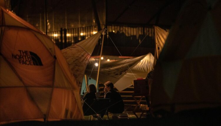 Como tirar fotos perfeitas com o celular à noite